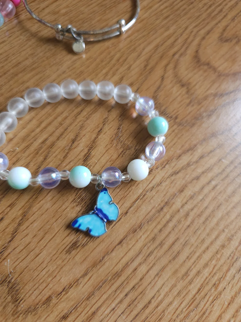 4/$10 Lot Girls Bracelets 8 Beaded